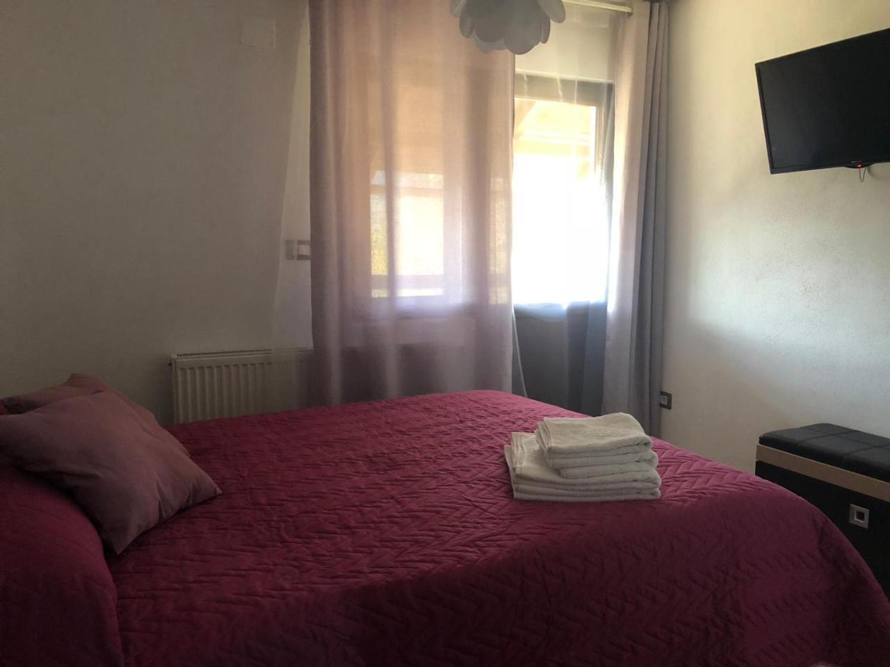 Livada Cu Meri Pensiune 3*